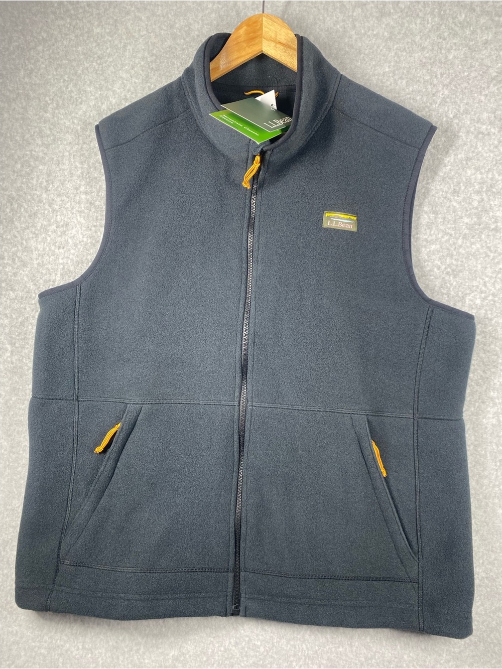 L.L. Bean Mtn Classic Fleece Vest Men’s Size XXL Black Outdoors Full Zip NWT